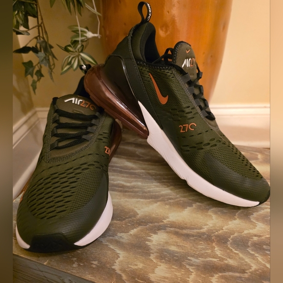 Nike Air Max 270 Men\'s Shoes - Olive and Black
